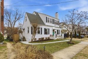 1023 19th St S - 002