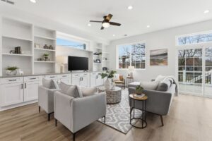 3111 S Hill St-21