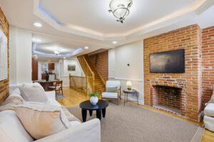 40 Poultney St-5